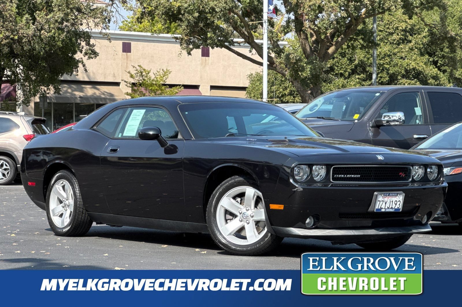 Used 2010 Dodge Challenger R/T RWD image 1