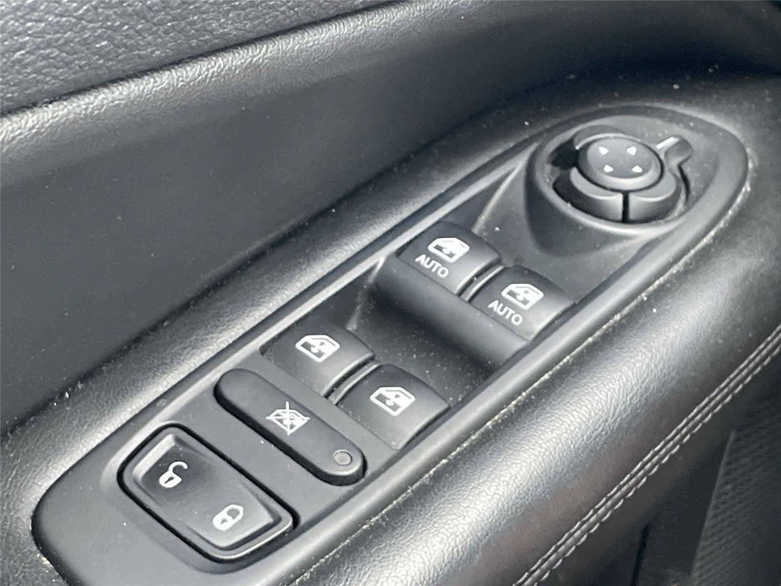 Used 2019 Jeep Compass Latitude AWD/4WD image 17