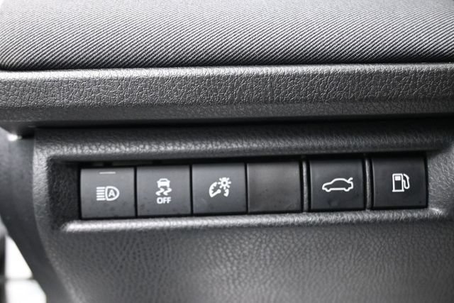 Used 2025 Toyota Camry LE FWD image 14