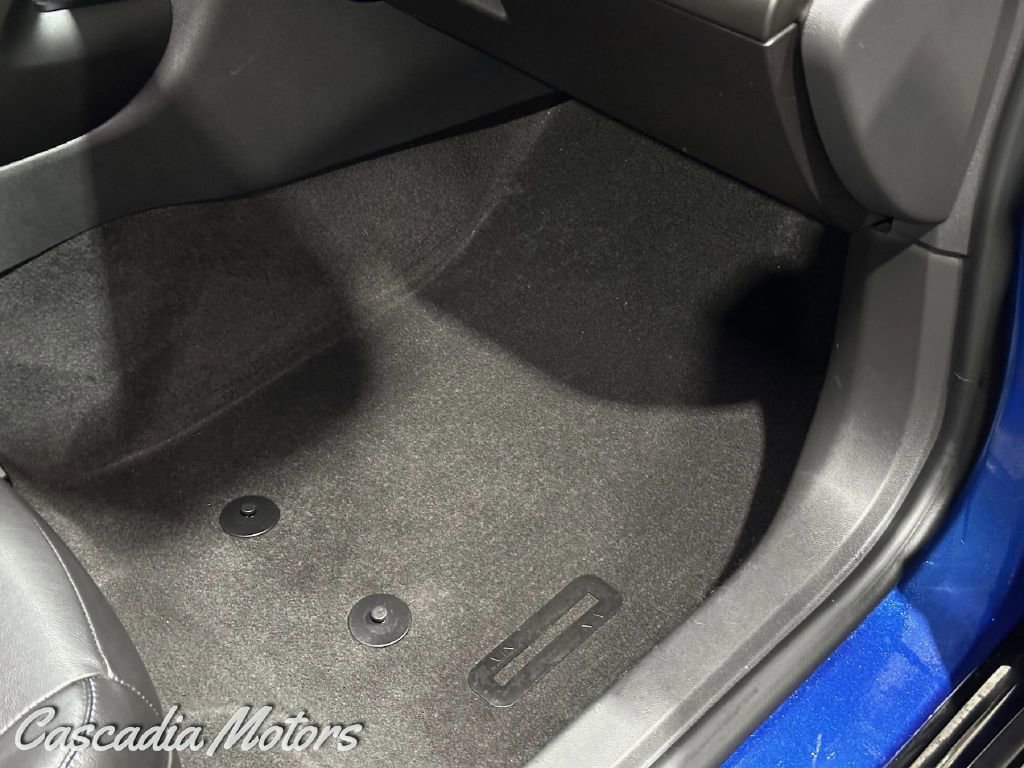 Used 2017 Chevrolet Volt Premier FWD image 23