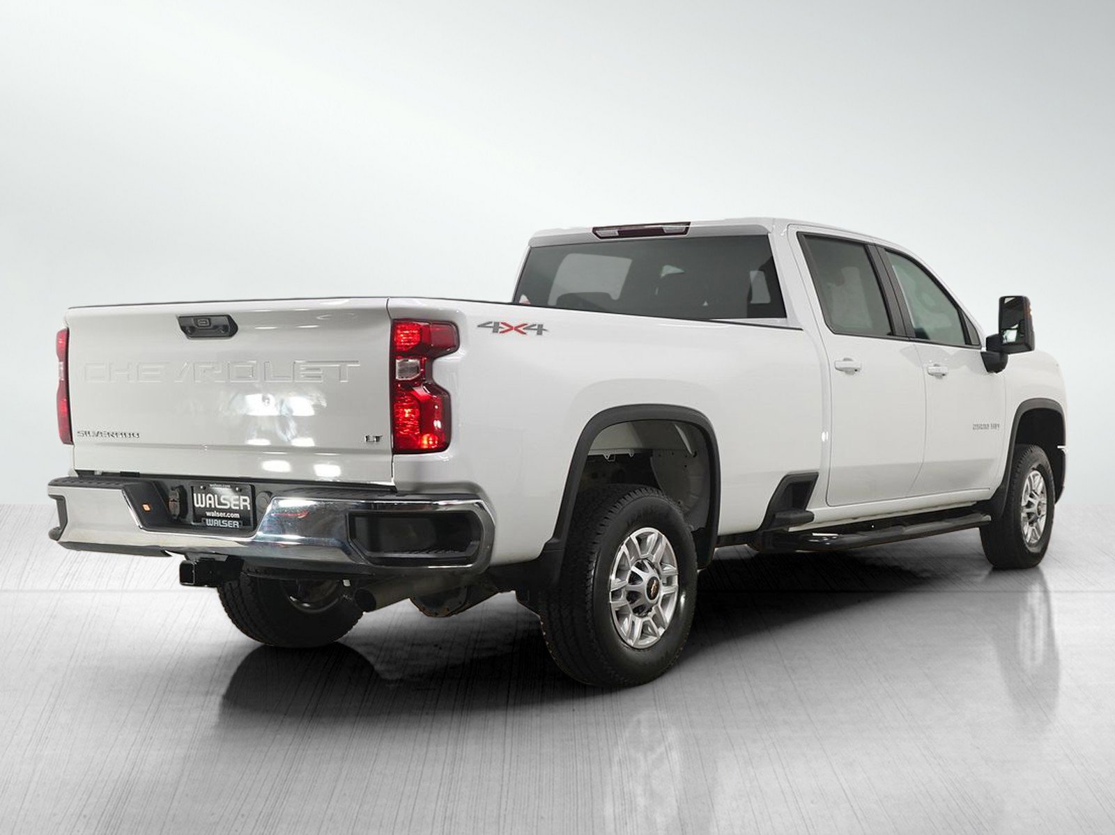 Used 2024 Chevrolet Silverado 2500 LT image 5