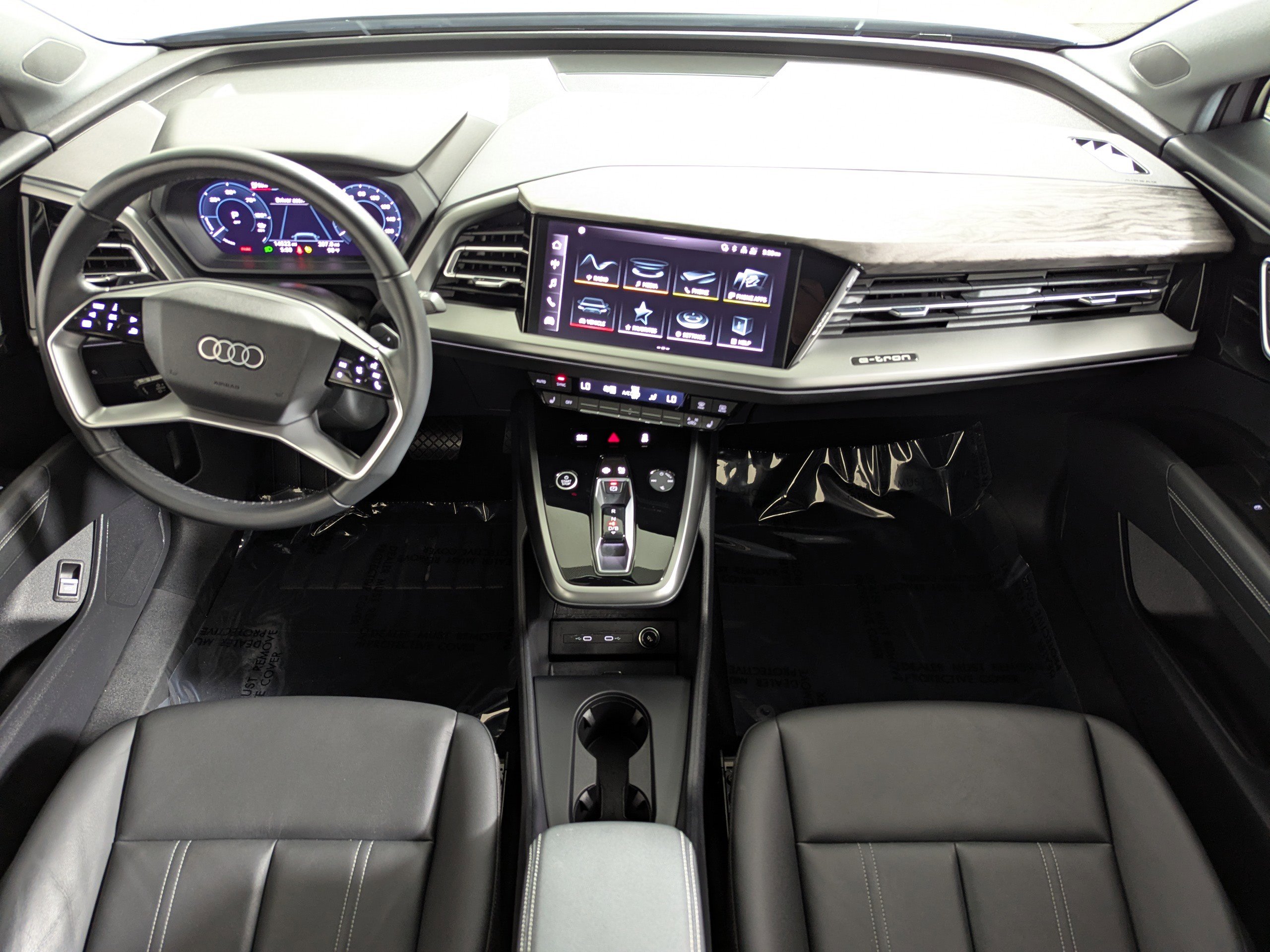 Used 2024 Audi Q4 e-tron Premium AWD/4WD image 10