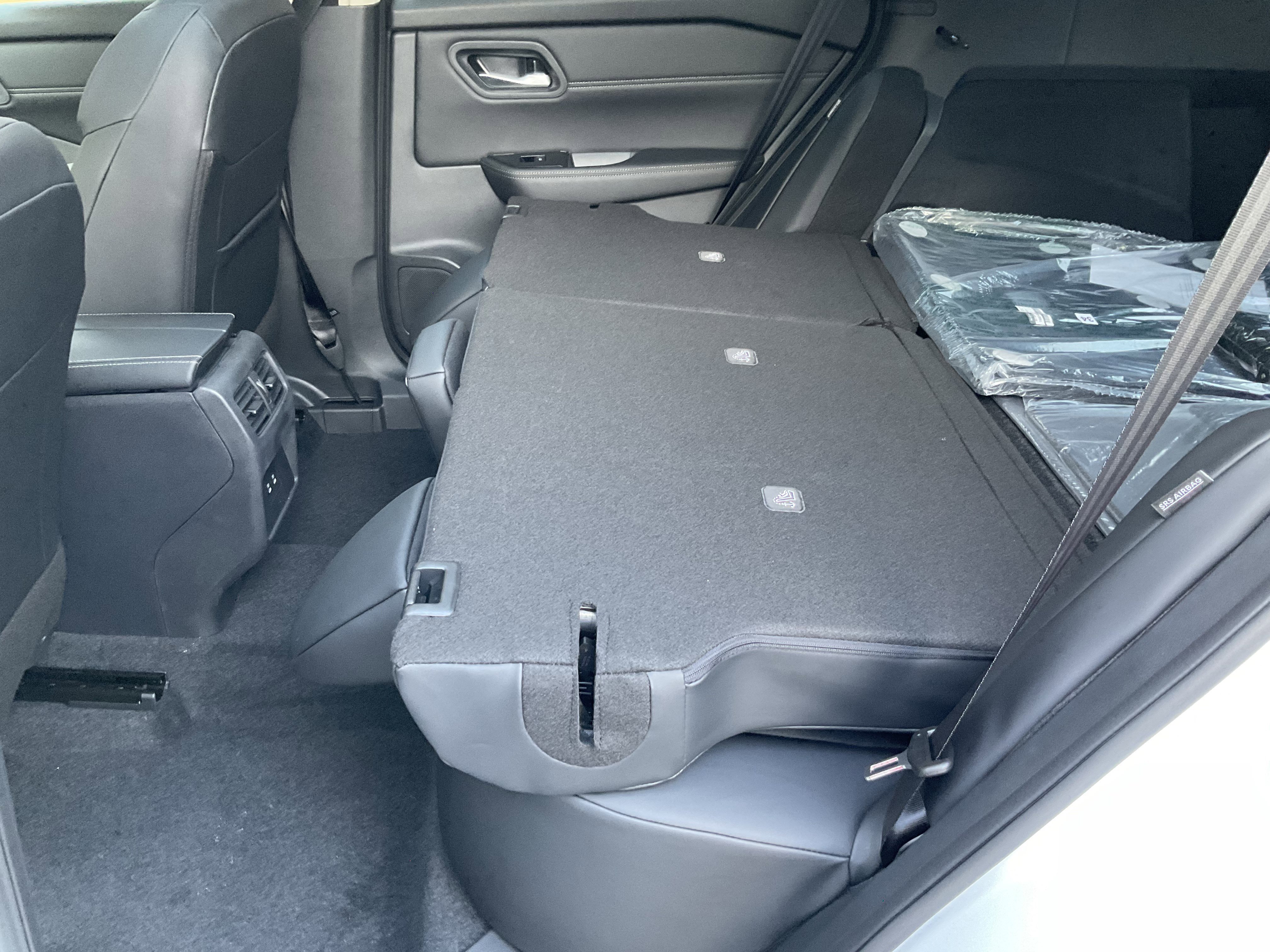 Used 2026 Nissan Rogue SV w/ SV Premium Package image 41