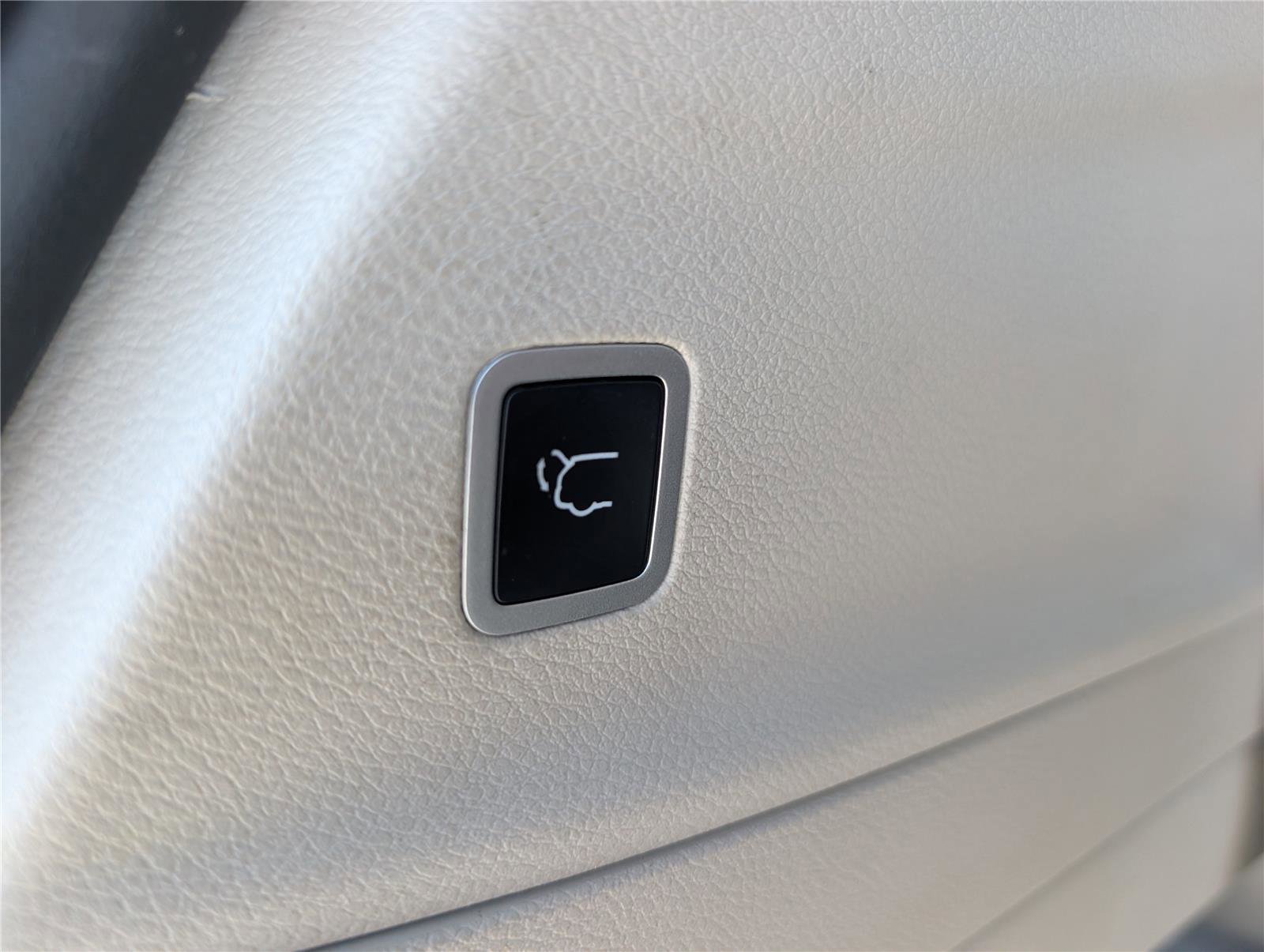 Used 2022 Chrysler Pacifica Touring-L FWD image 14