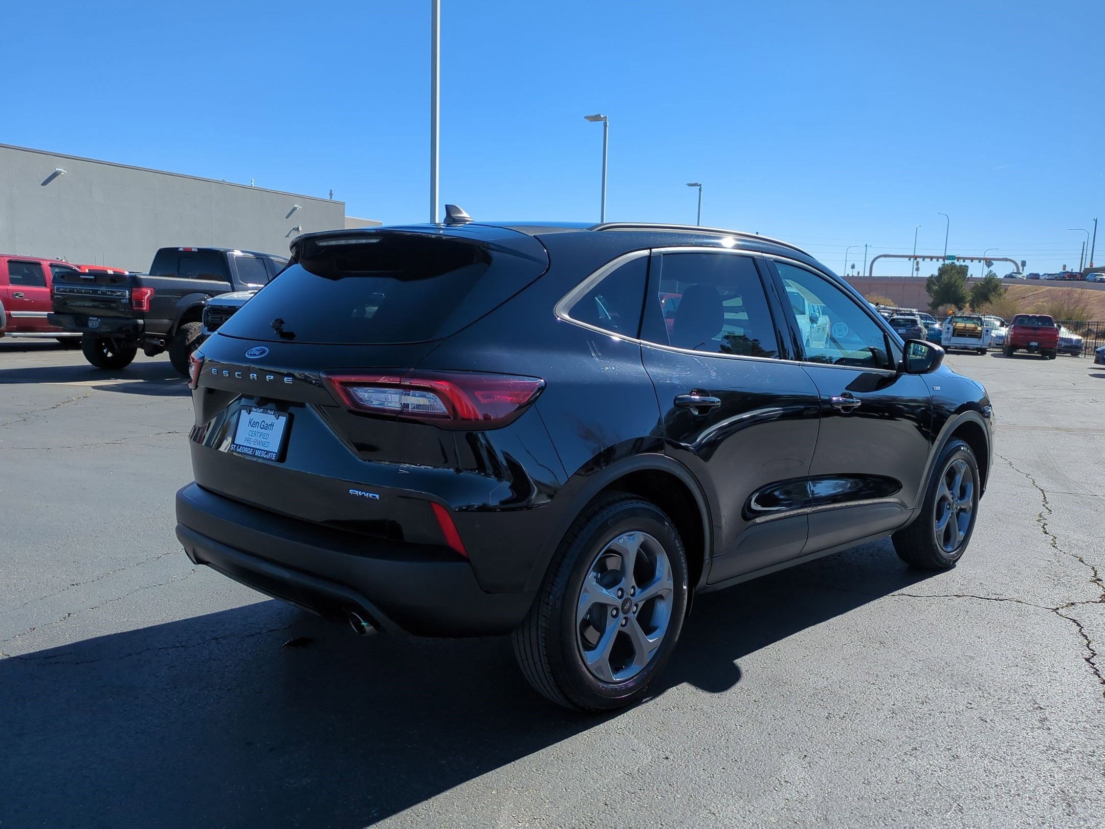 Used 2025 Ford Escape ST-Line image 3