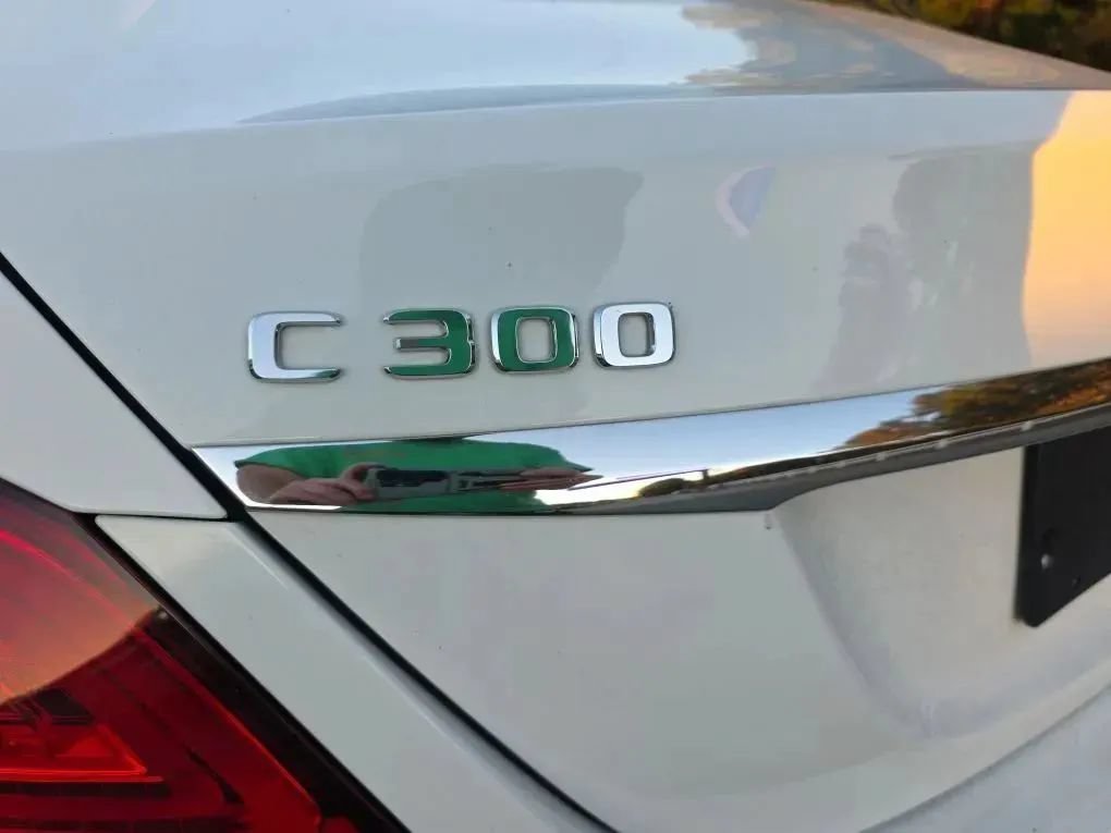 Used 2019 Mercedes-Benz C 300 Sedan image 11