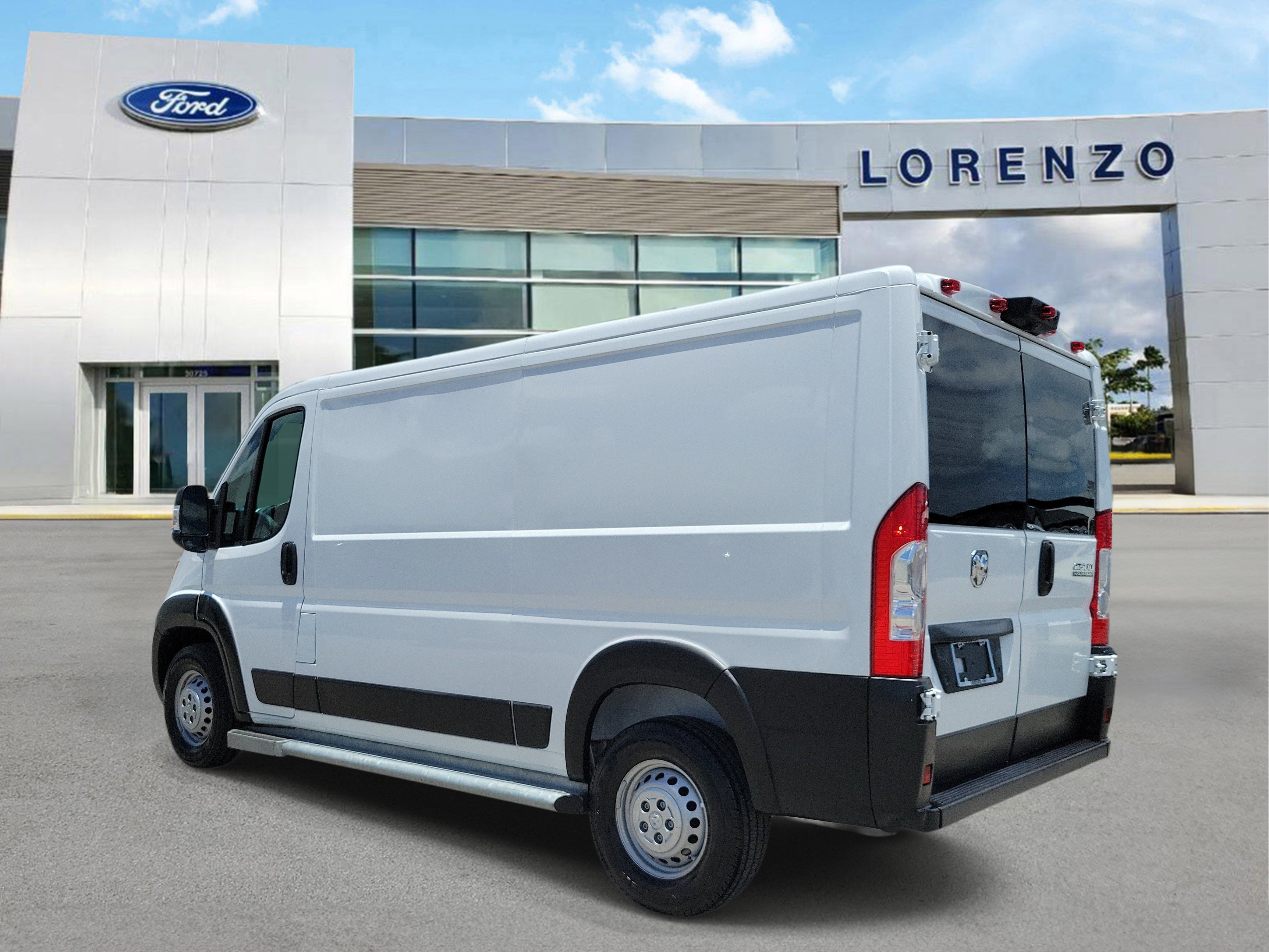 Used 2025 RAM ProMaster 2500 w/ U-Haul Equipment Group FWD image 7