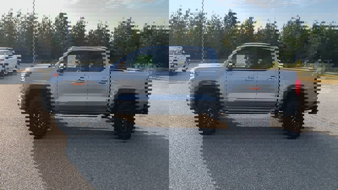 New 2026 GMC Canyon Elevation w/ Convenience Package image 39