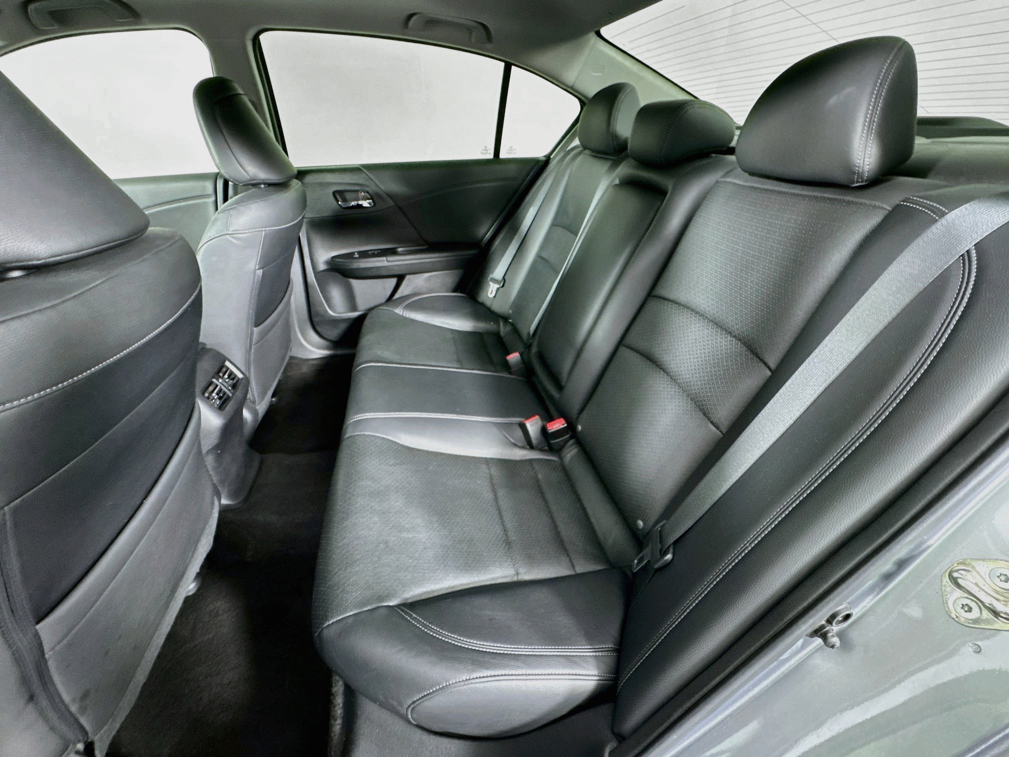 Used 2017 Honda Accord Touring image 25