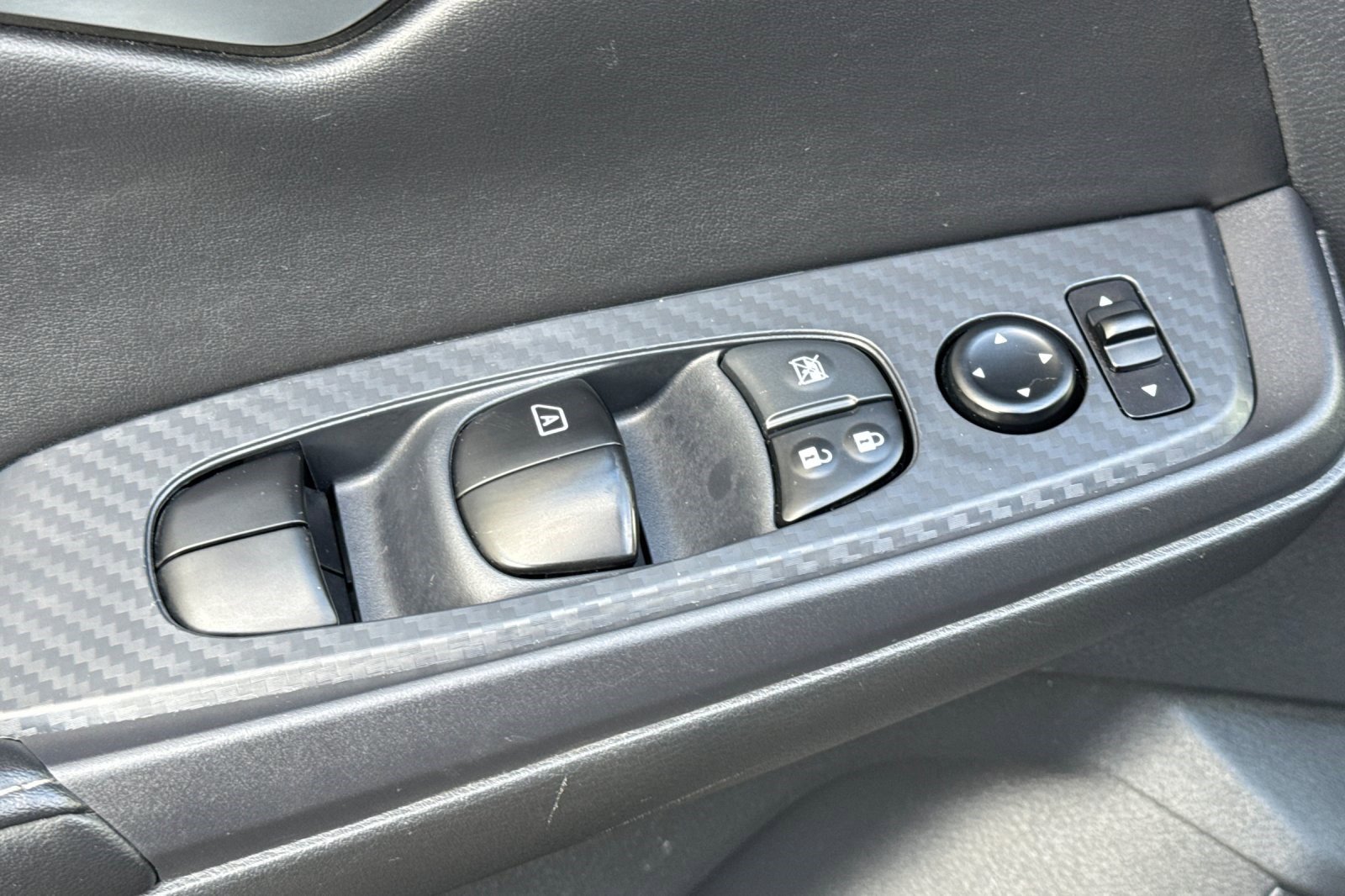 Used 2024 Nissan Sentra SV image 13