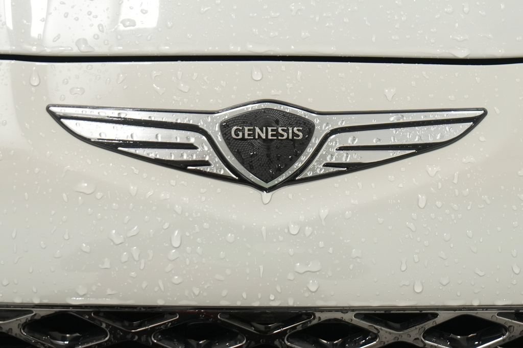 Used 2025 Genesis G70 2.5T w/ Sport Prestige Package AWD/4WD image 11