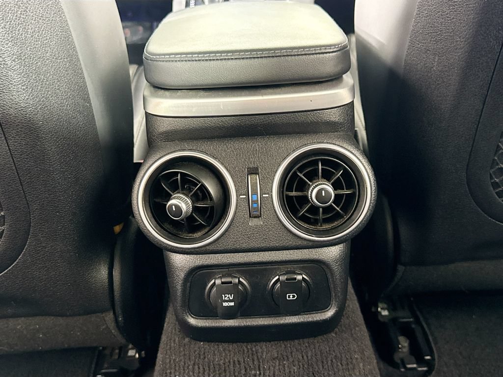 Used 2018 Kia Stinger GT2 RWD image 32