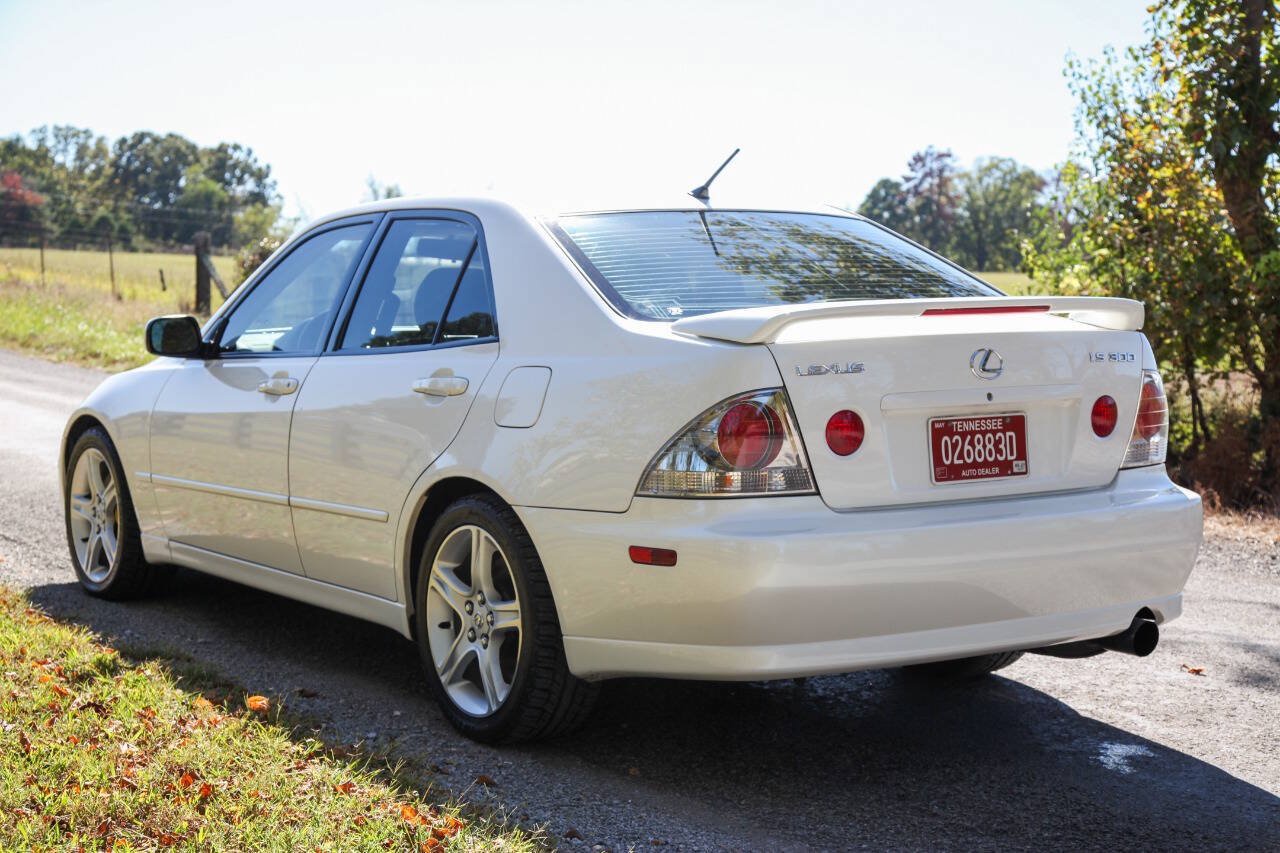 Used 2001 Lexus IS 300 w/ Leather Trim Pkg RWD image 18