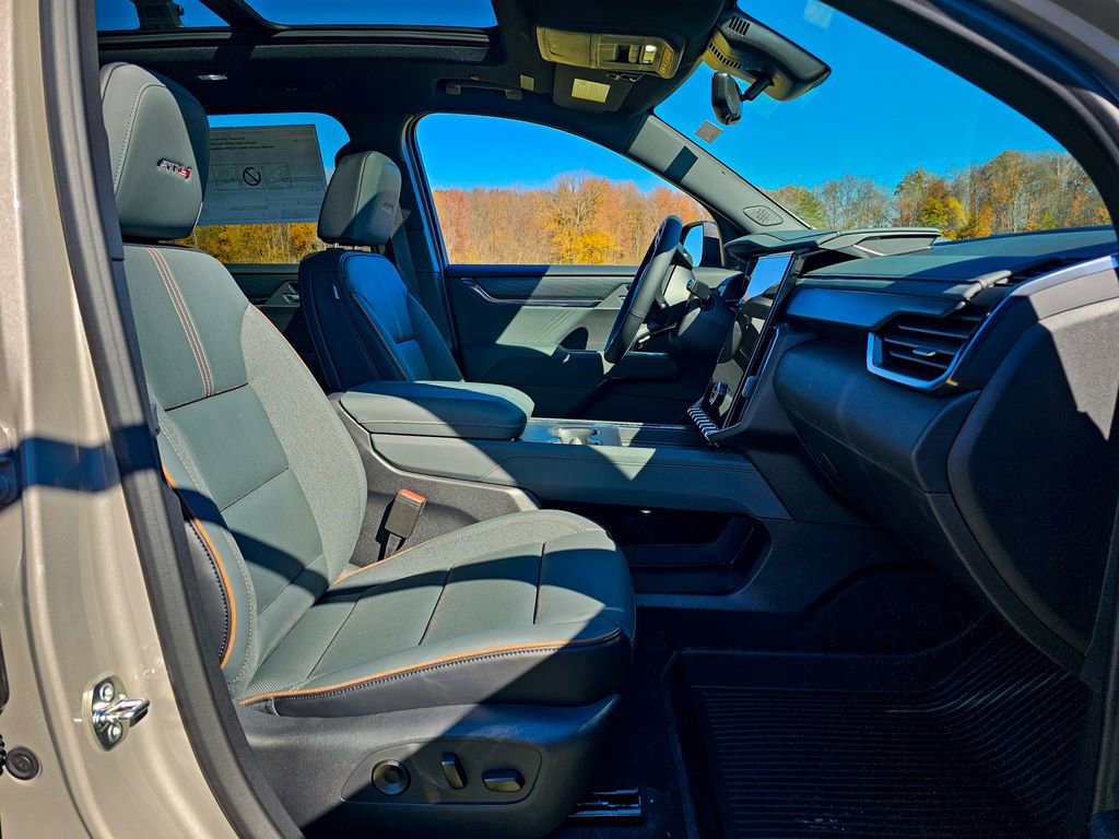 New 2026 GMC Acadia AT4 w/ Luxury Package image 44