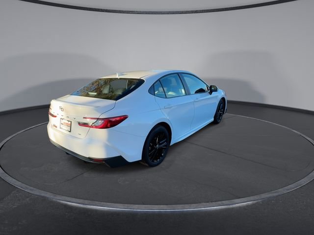 Used 2025 Toyota Camry SE image 15