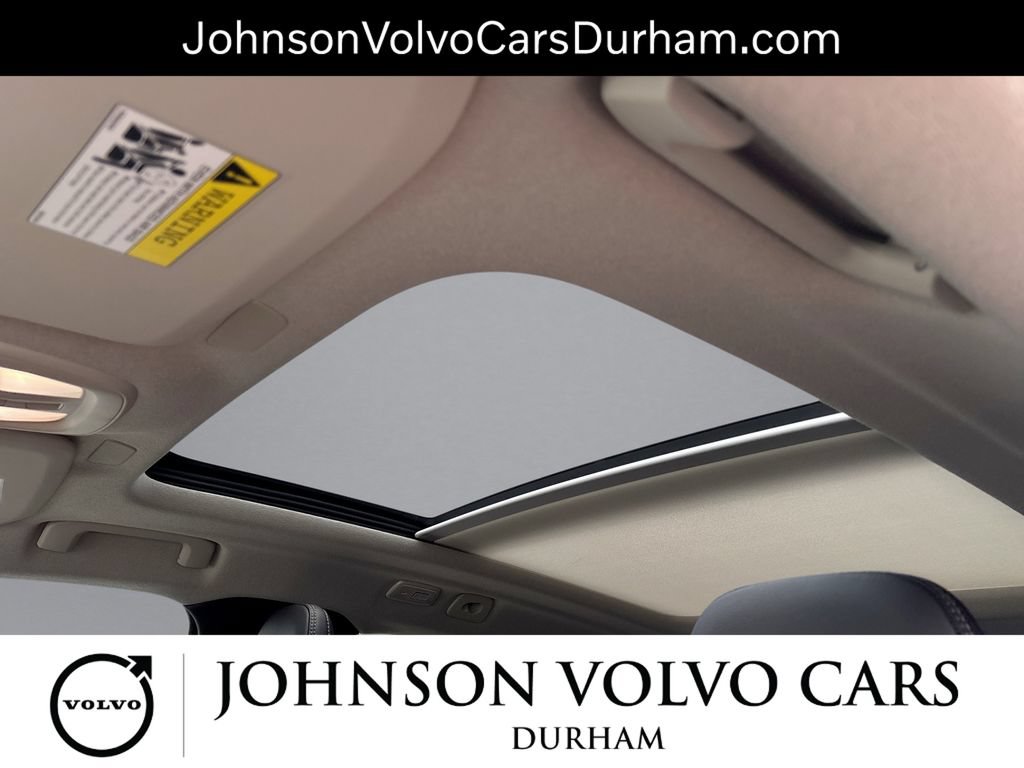 New 2026 Volvo XC40 B4 Core w/ Climate Package FWD image 16
