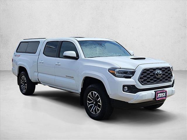 Used 2020 Toyota Tacoma TRD Sport w/ TRD Premium Sport Package AWD/4WD image 3