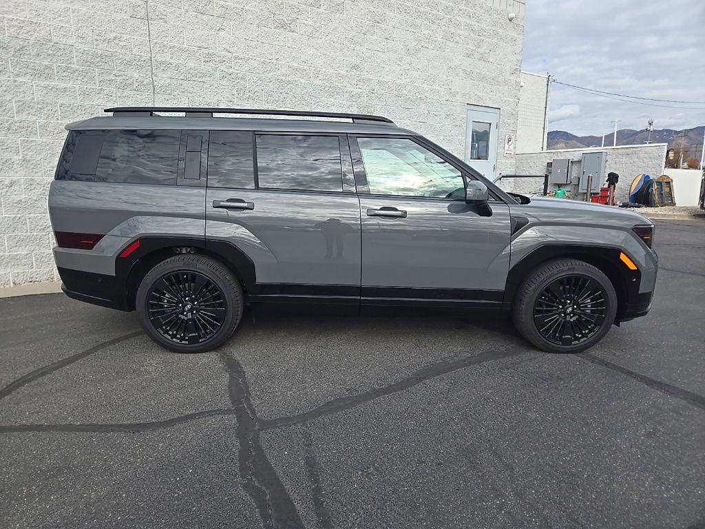 Used 2025 Hyundai Santa Fe Calligraphy image 2