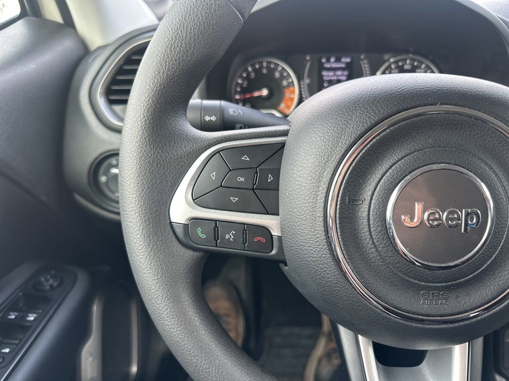 Used 2023 Jeep Renegade Latitude image 17