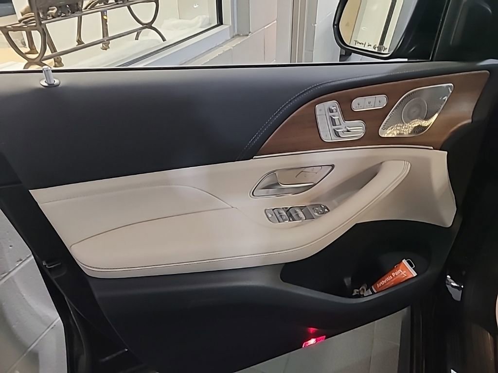 Certified 2024 Mercedes-Benz GLE 53 AMG 4MATIC image 6