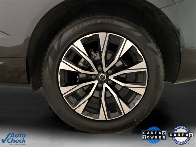 Used 2025 Volvo XC60 B5 Plus image 23