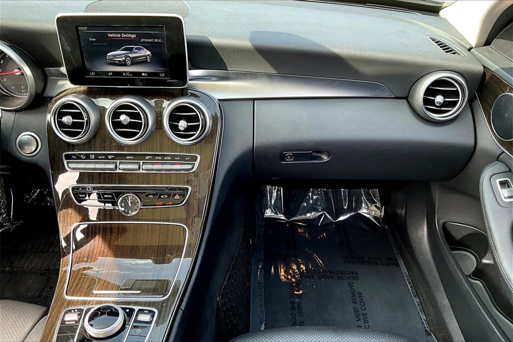 Used 2017 Mercedes-Benz C 300 4MATIC Sedan image 28
