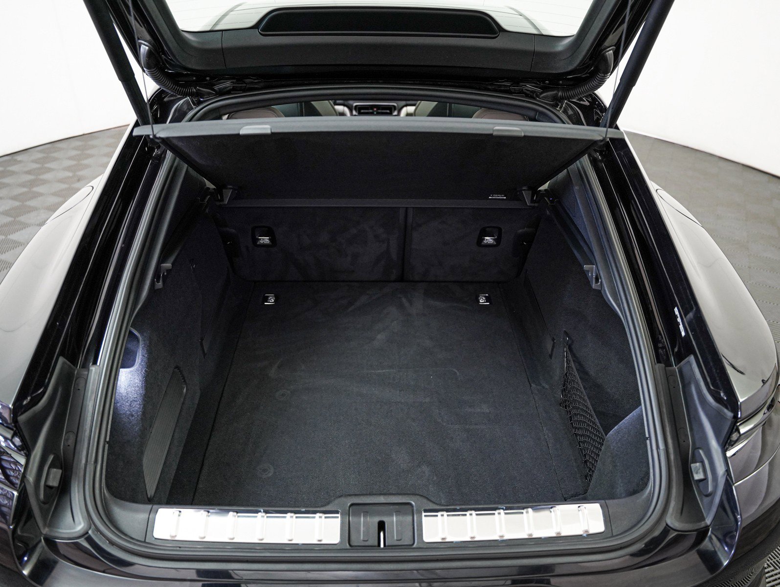 Certified 2025 Porsche Panamera 4S w/ Premium Package image 25