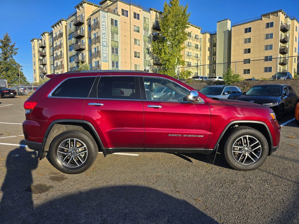 Used 2018 Jeep Grand Cherokee Limited w/ Trailer Tow Group IV AWD/4WD image 9