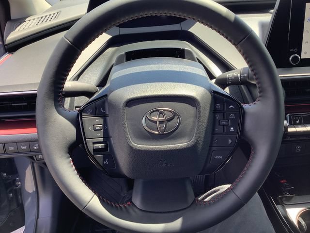 Used 2026 Toyota Prius Plug-In Hybrid FWD image 10