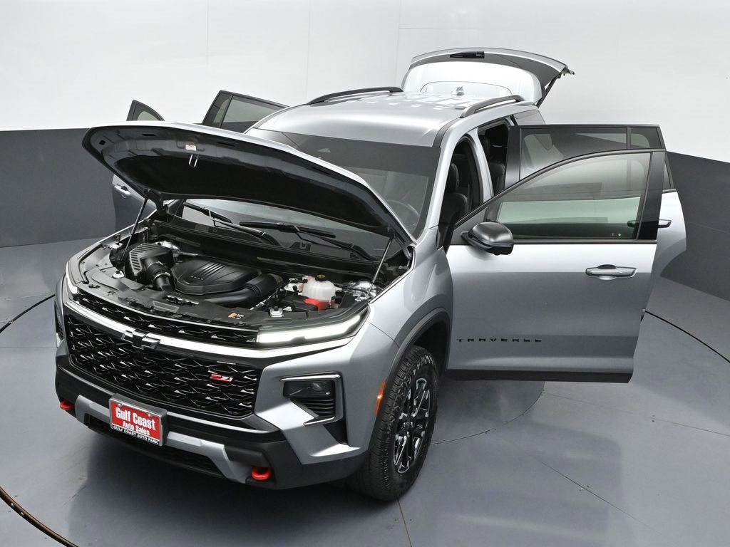 Used 2025 Chevrolet Traverse Z71 w/ Driver Confidence Package image 47