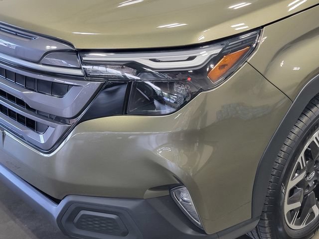 Used 2026 Subaru Forester Premium AWD/4WD image 9