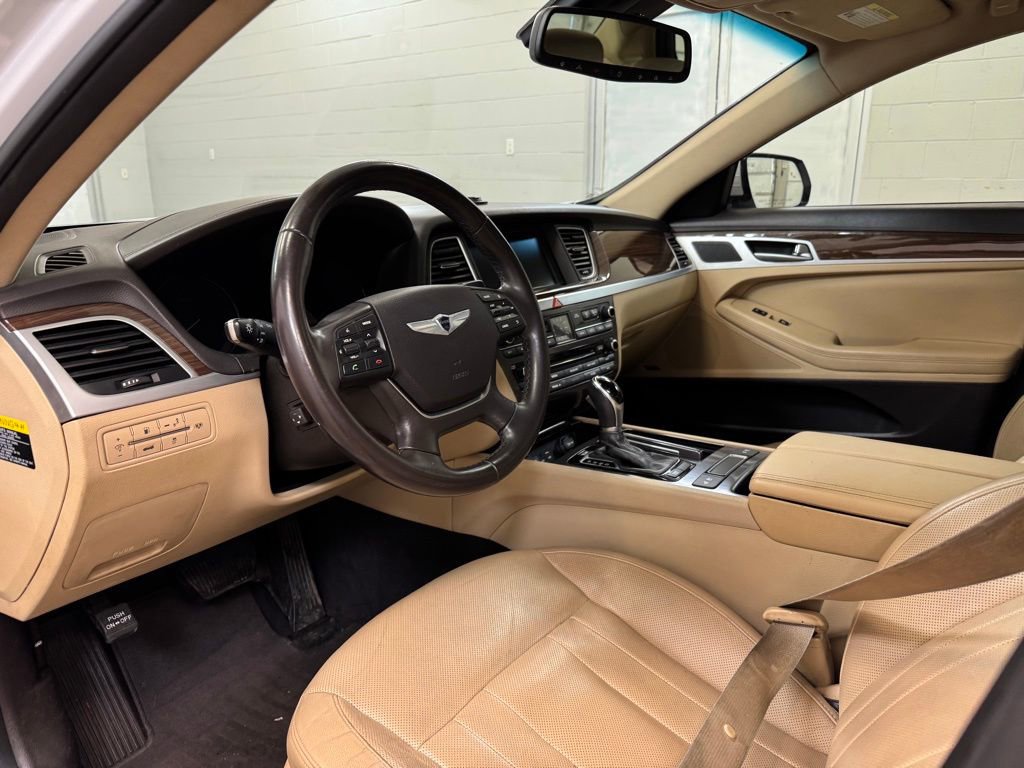 Used 2015 Hyundai Genesis 3.8 w/ Option Group 02 image 13