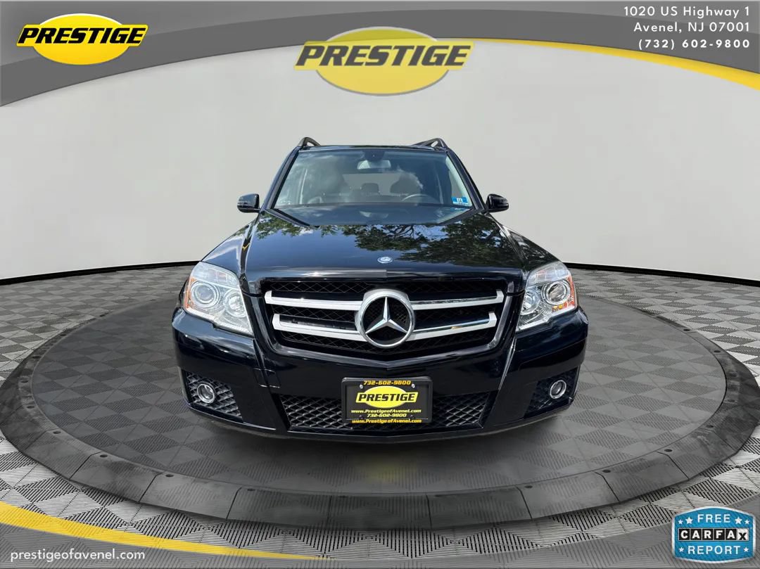 Used 2011 Mercedes-Benz GLK 350 4MATIC image 2