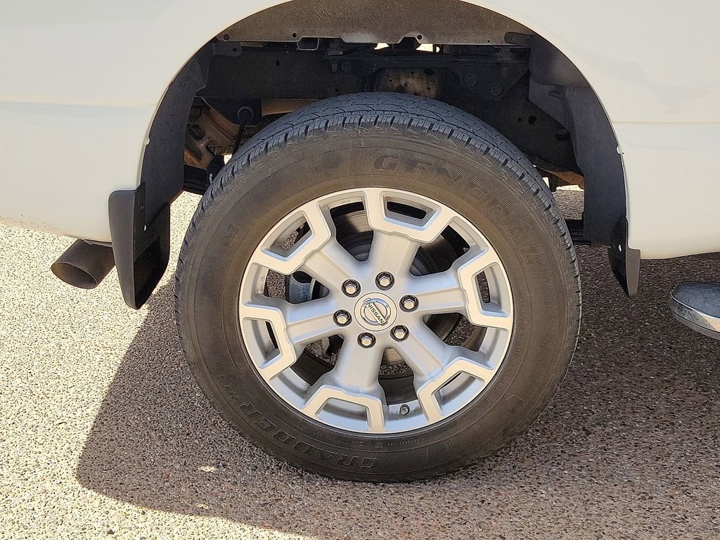 Used 2019 Nissan Titan SV w/ SV Convenience Package image 14