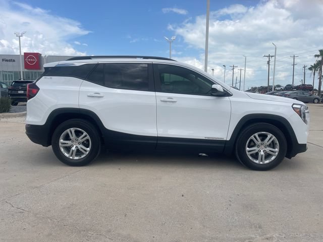 Used 2024 GMC Terrain SLE w/ Driver Convenience Package FWD image 6
