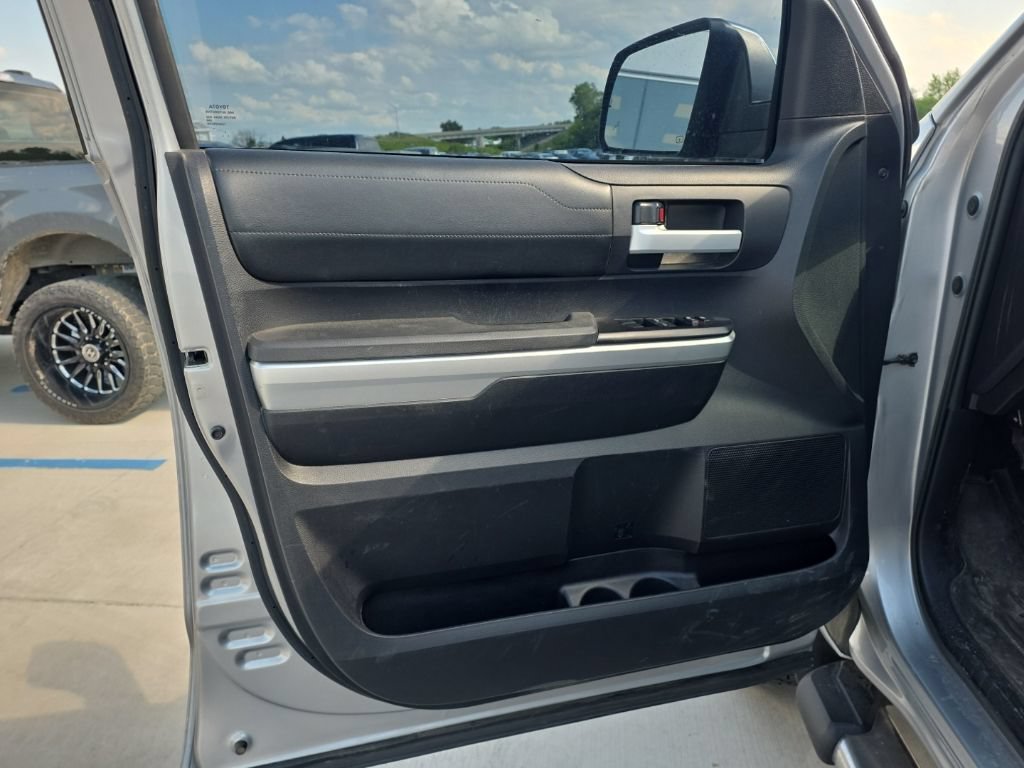 Used 2014 Toyota Tundra Limited w/ Limited Premium Package AWD/4WD image 44