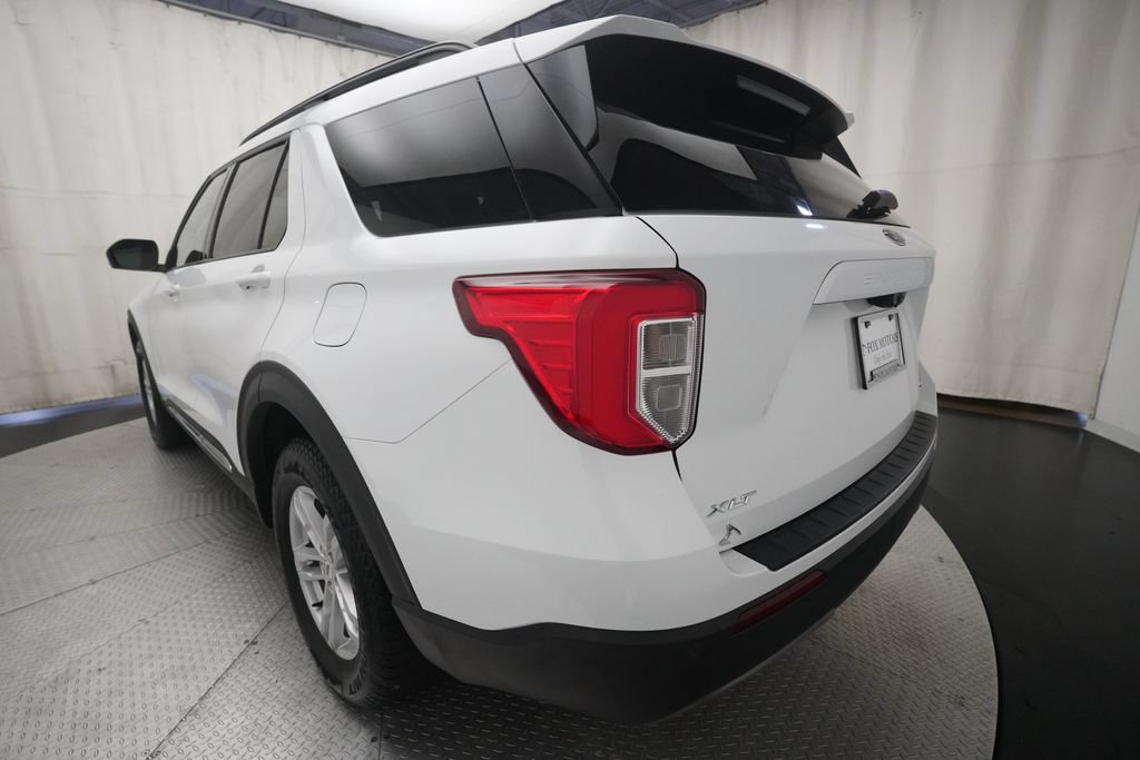 Used 2021 Ford Explorer XLT w/ Equipment Group 202A AWD/4WD image 35