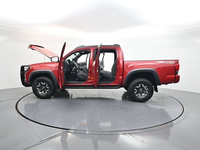 Used 2017 Toyota Tacoma TRD Off-Road AWD/4WD image 57