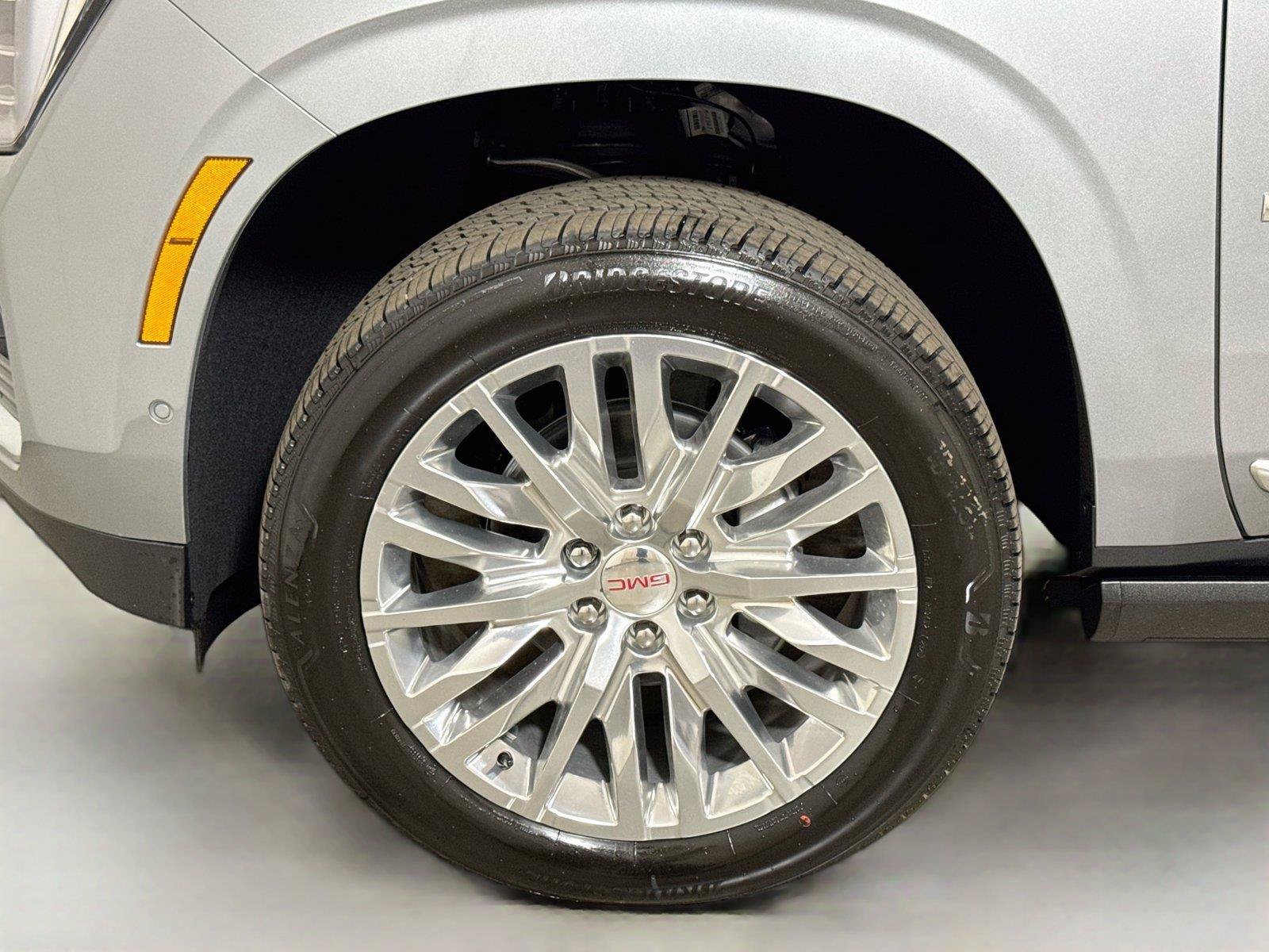 New 2026 GMC Yukon Denali w/ Denali Reserve Package AWD/4WD image 19