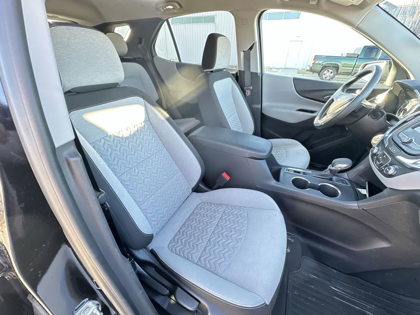 Used 2024 Chevrolet Equinox LS w/ LS Convenience Package AWD/4WD image 27