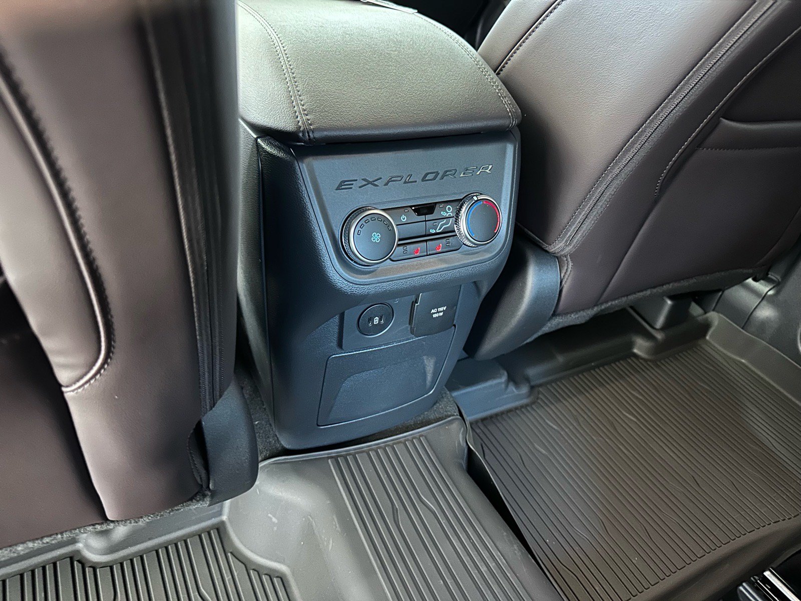 New 2026 Ford Explorer Platinum RWD image 29