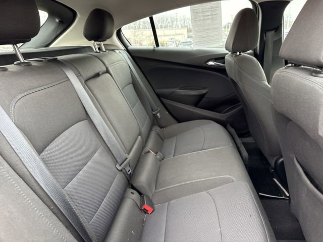 Used 2018 Chevrolet Cruze LT image 14
