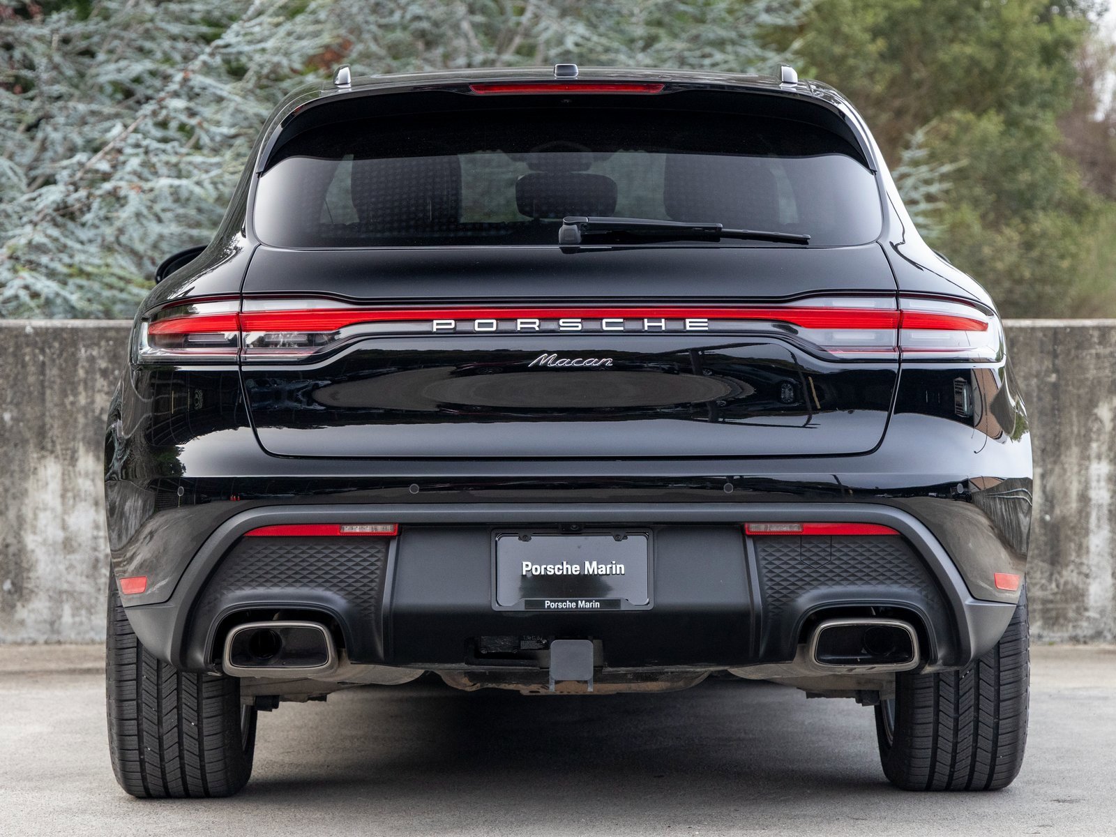 Certified 2025 Porsche Macan image 10