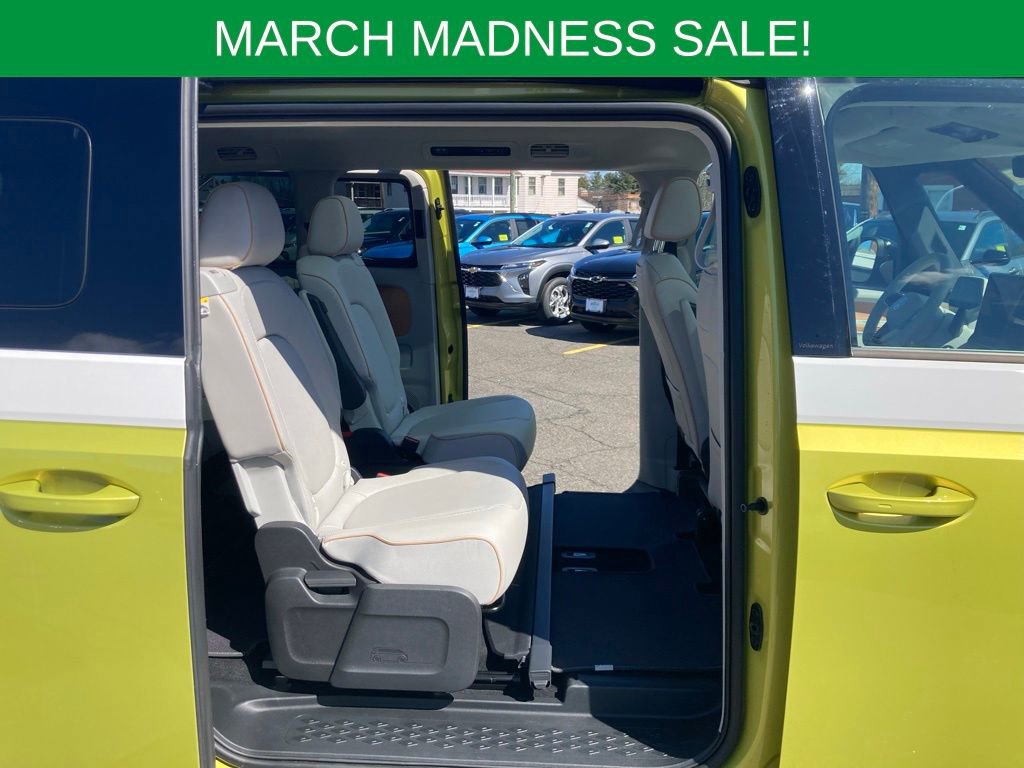 Used 2025 Volkswagen ID. Buzz 1st Edition image 9