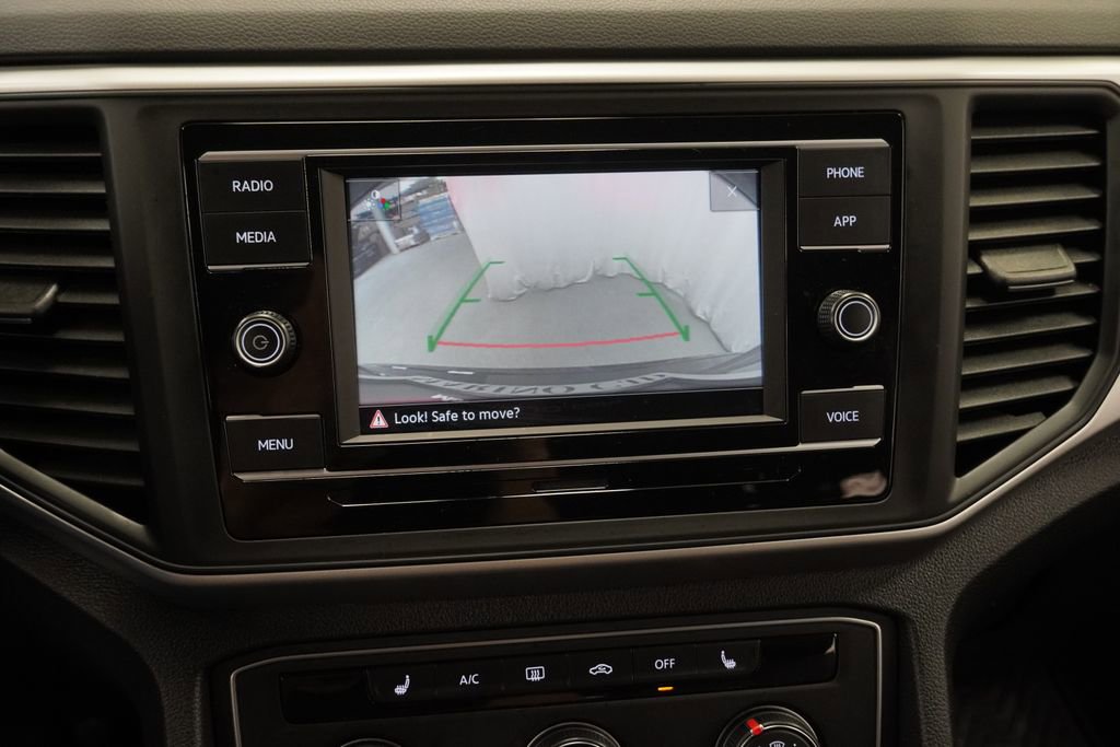 Used 2022 Volkswagen Atlas Cross Sport SE image 34