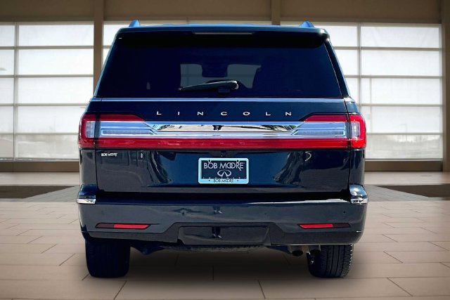 Used 2021 Lincoln Navigator L Reserve w/ Luxury Package AWD/4WD image 4