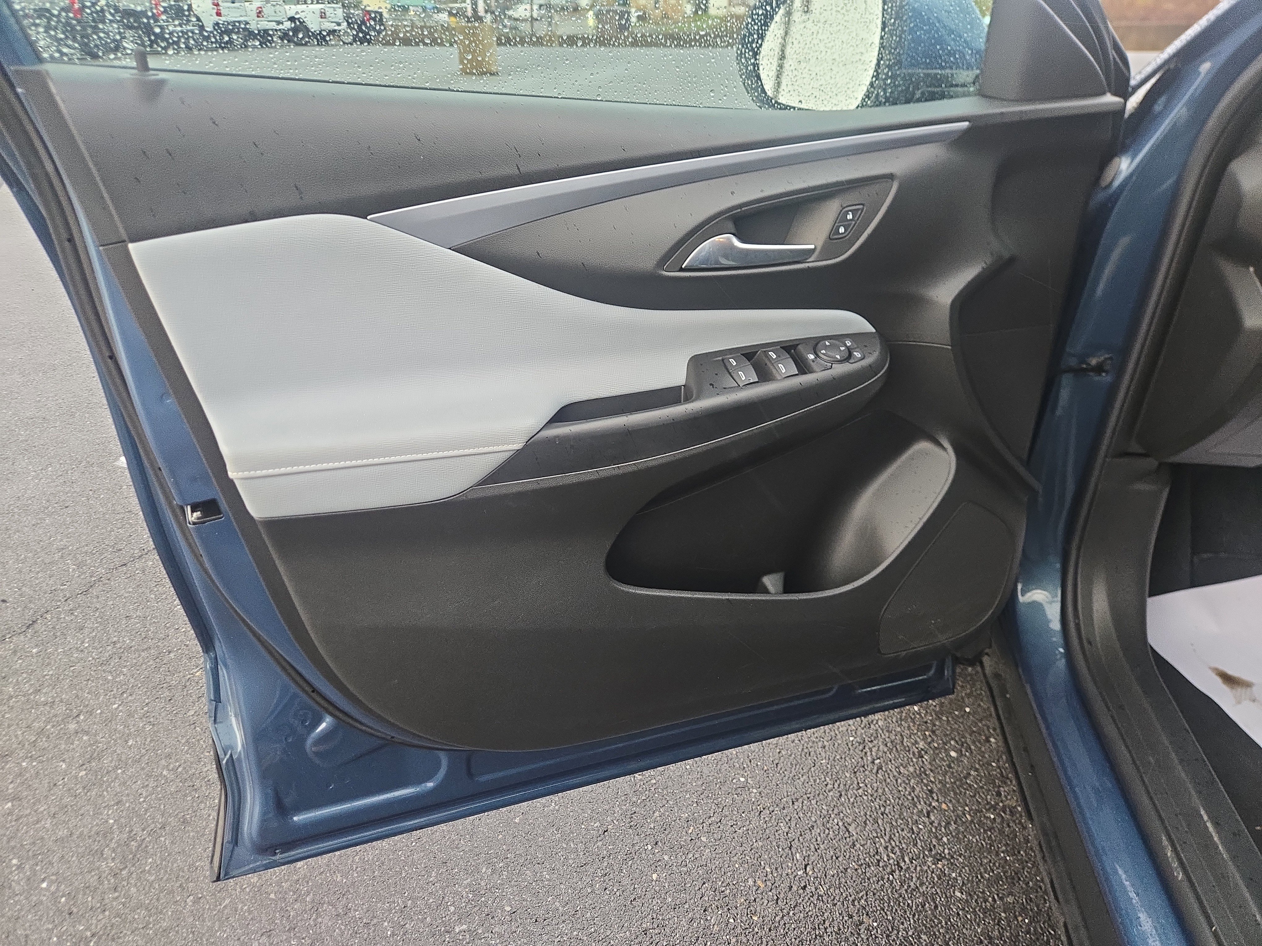 Used 2024 Buick Envista Preferred w/ Advanced Safety Package image 15