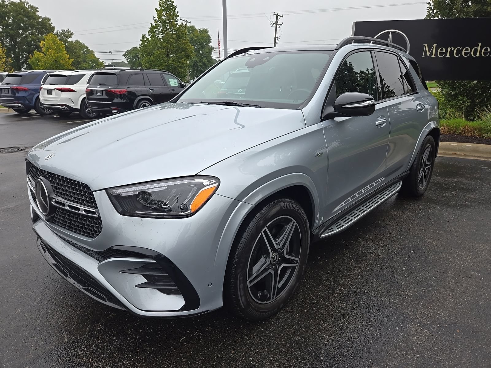 Used 2025 Mercedes-Benz GLE 450e 4MATIC image 1