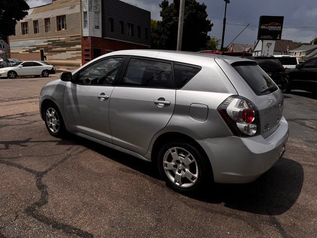Used 2009 Pontiac Vibe w/ Preferred Package FWD image 4