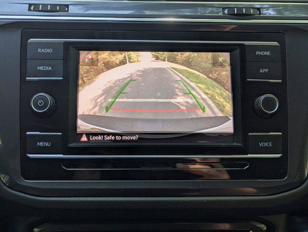 Used 2021 Volkswagen Tiguan S FWD image 25